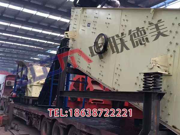 云南河卵石移动破碎站组合