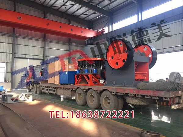 山东挖机移动破碎机前景